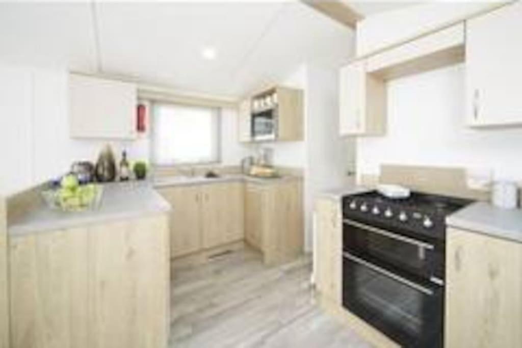 Sea Breeze, Modern, Cosy Holiday Home Haverigg Eksteriør bilde