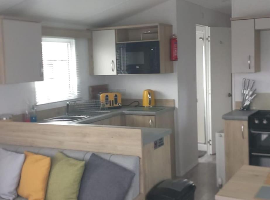 Sea Breeze, Modern, Cosy Holiday Home Haverigg Eksteriør bilde